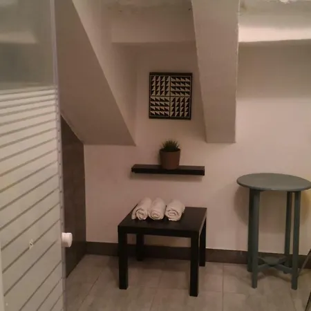 Guest house Ritz & Freud 3*