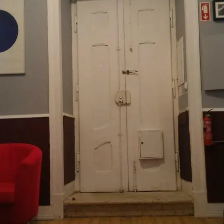 R & Freud Konukevi Lisboa