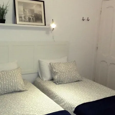 Ritz & Freud 3* Lisbon