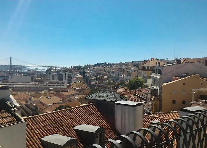 Guest house R & Freud 3*